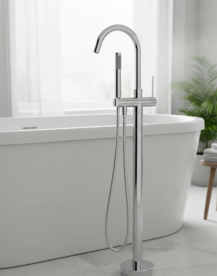 Free Standing Bathtub Faucet with Sprayer