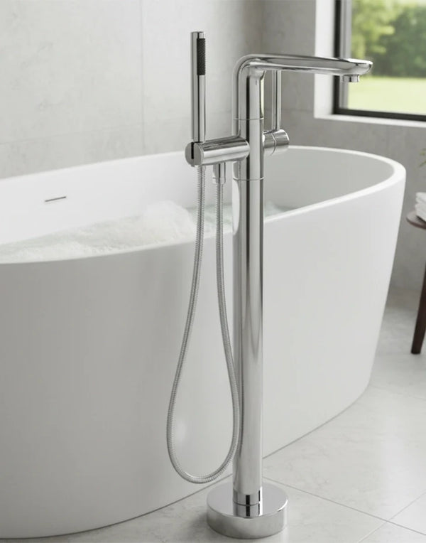 Free Standing Bathtub Faucet with Sprayer